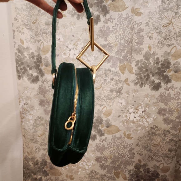 Tara Zadeh suede green clutch - Picture 2 of 5